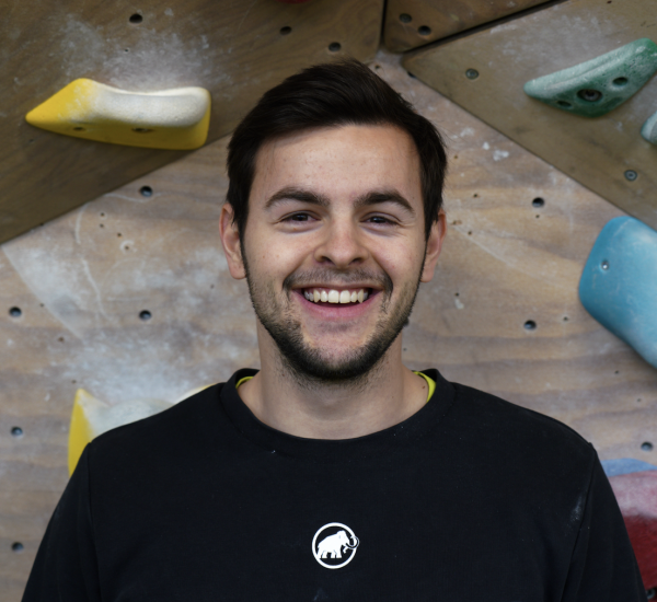Philipp G. Philipp G. | B2 Boulders & Bar